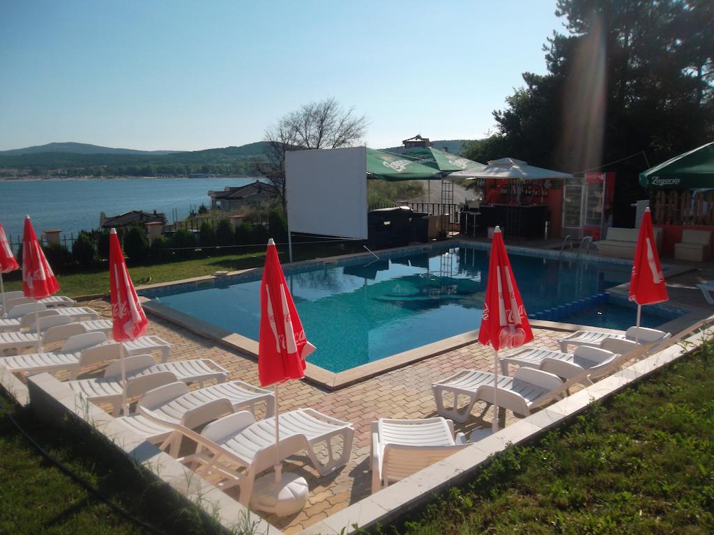 Safo Apartments And Rooms Sozopol Bilik gambar