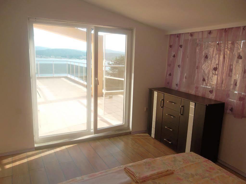 Safo Apartments And Rooms Sozopol Luaran gambar