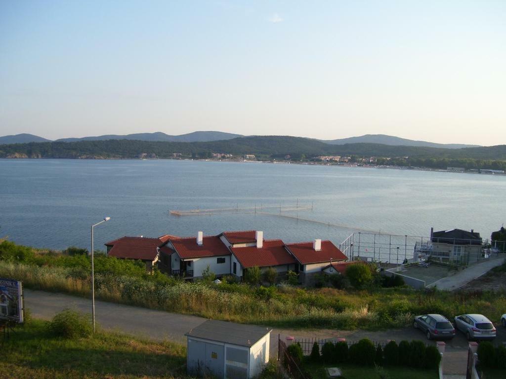 Safo Apartments And Rooms Sozopol Luaran gambar